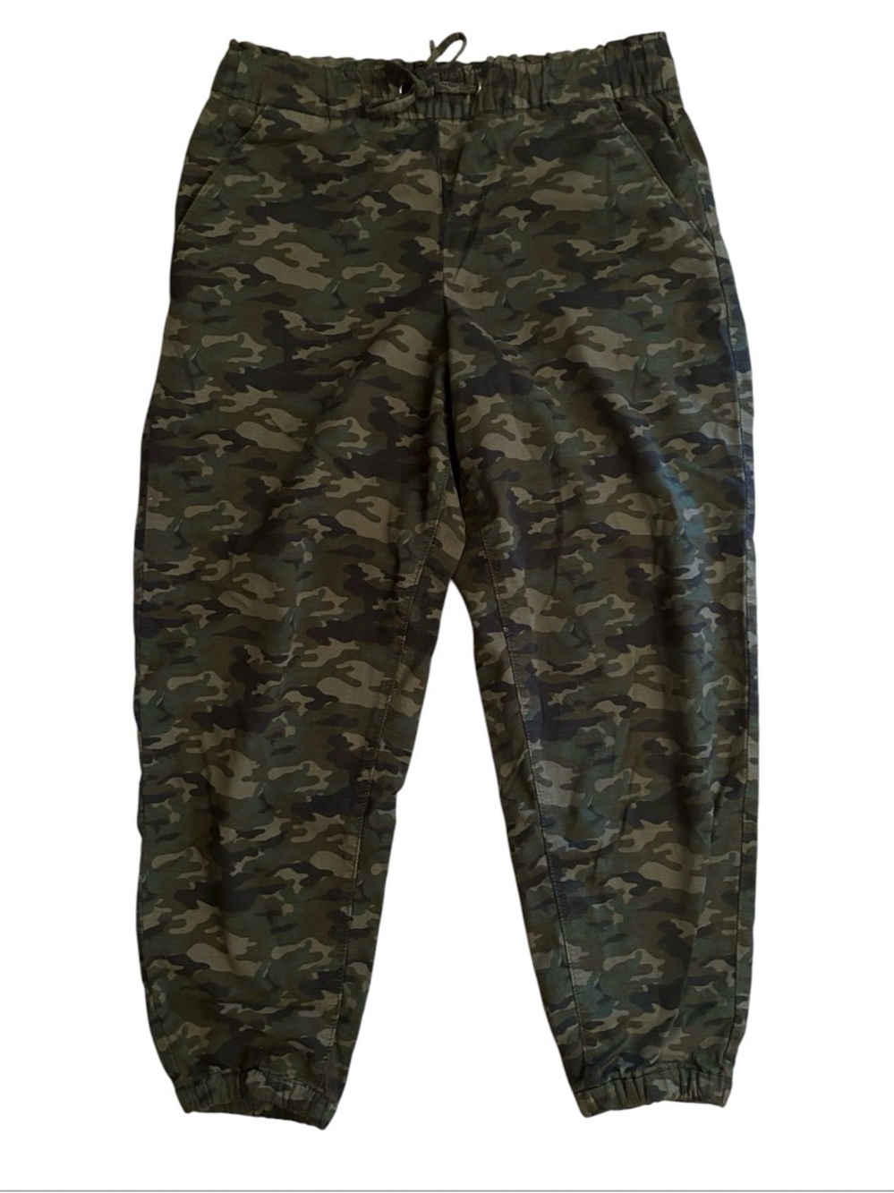 Levi’s | Trendy Camouflage Cinched Ankle Joggers | Everyday Casual Pants Size M
